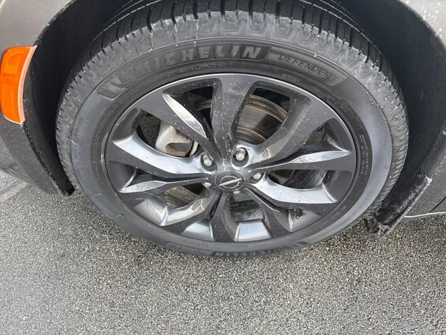 Used 2018 Chrysler Pacifica Touring-L w/ Premium Audio Group image 41