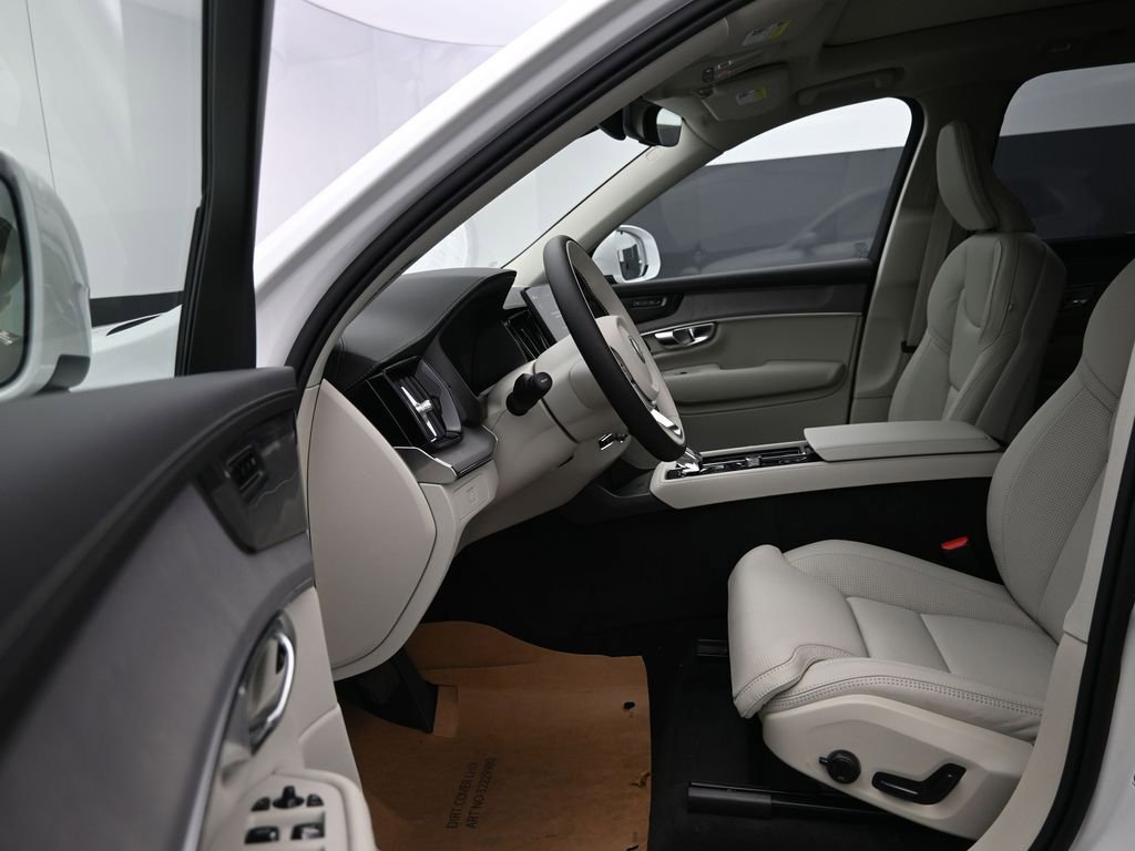 New 2026 Volvo XC90 B6 Ultra w/ Protection Package image 11