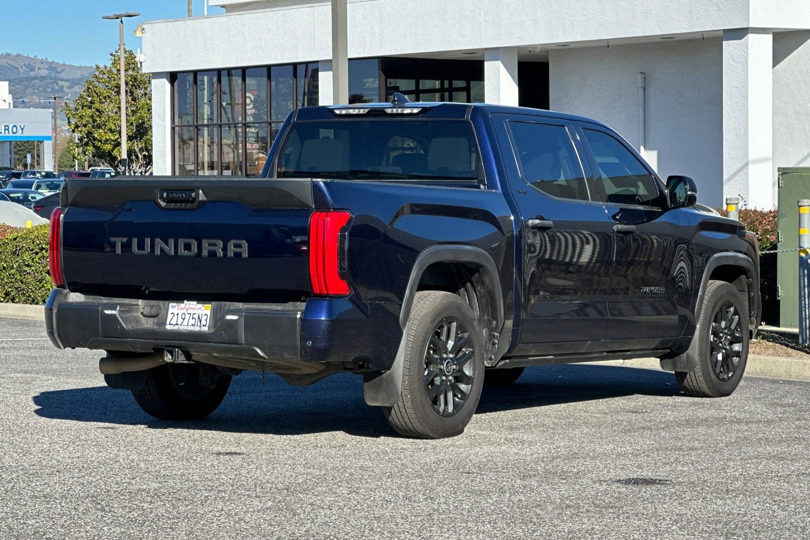 Used 2022 Toyota Tundra SR5 w/ Convenience Package image 4