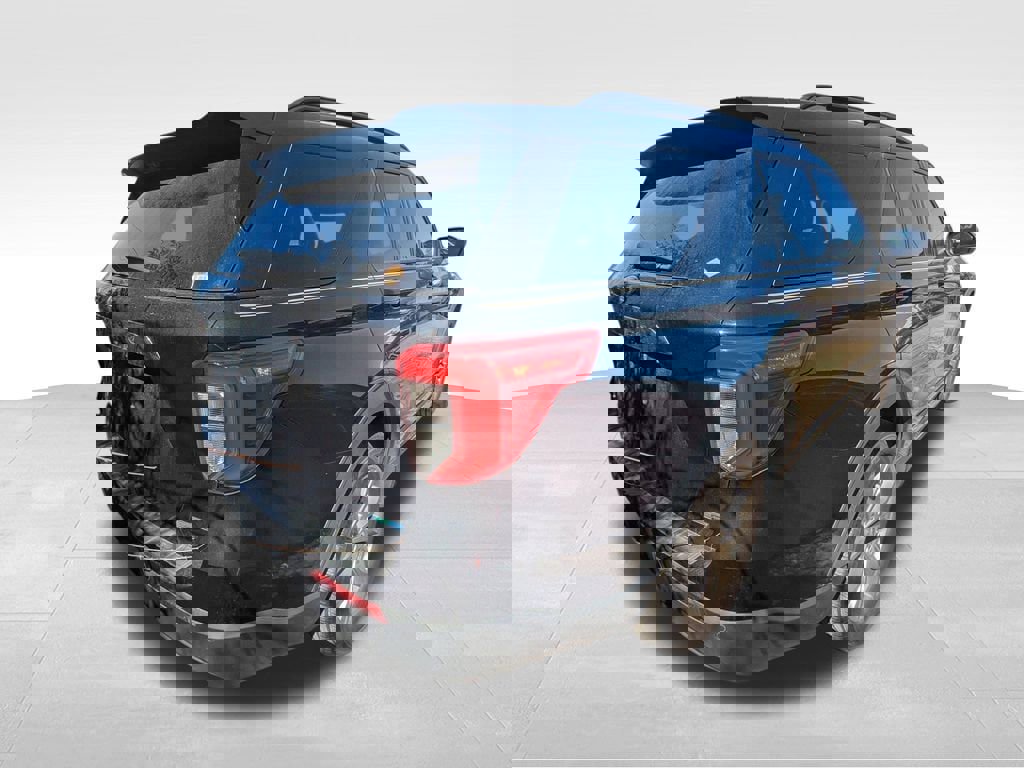 Used 2020 Ford Explorer XLT w/ Equipment Group 202A image 7