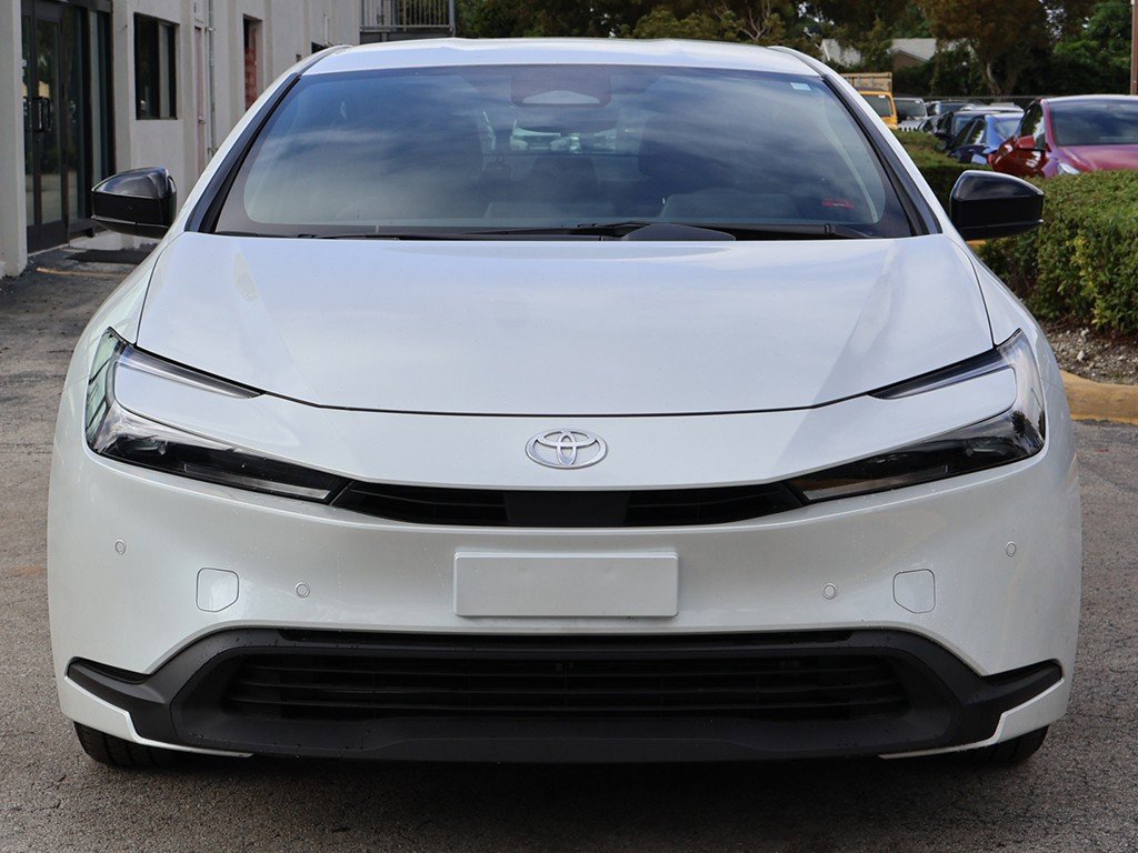 Used 2024 Toyota Prius LE image 9