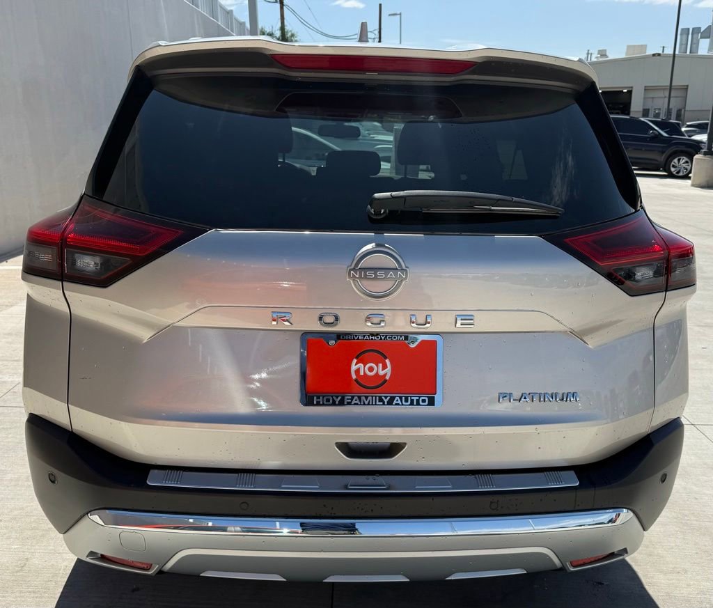 Used 2023 Nissan Rogue Platinum FWD image 8