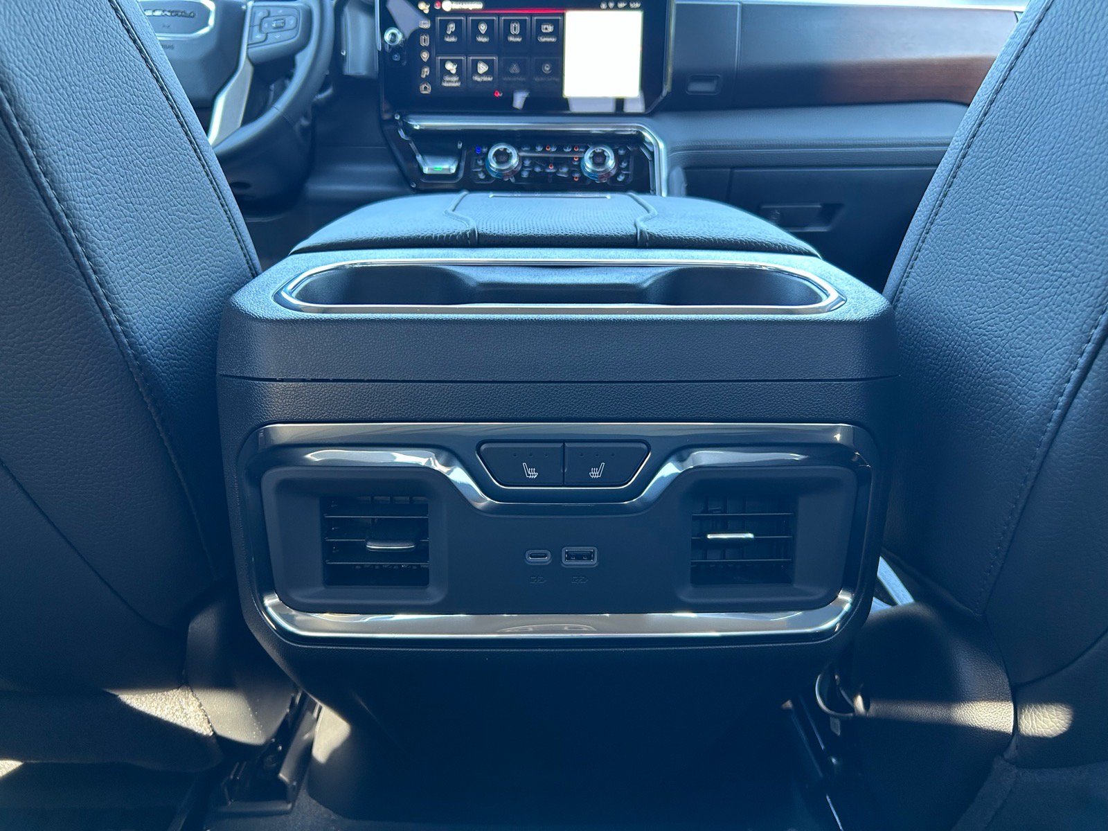 New 2026 GMC Sierra 2500 Denali w/ Denali Reserve Package AWD/4WD image 11
