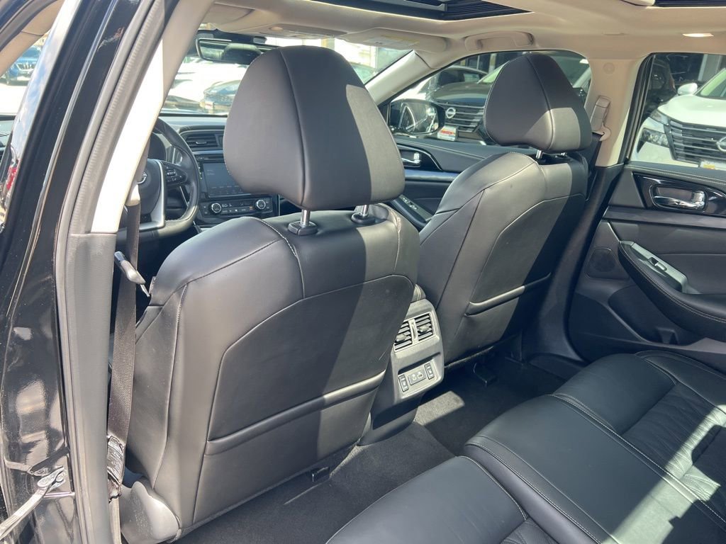 Certified 2023 Nissan Maxima Platinum w/ Sport Mat Group FWD image 10