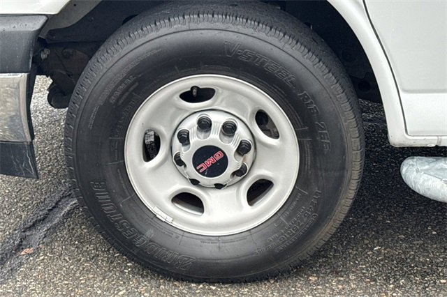 Used 2023 GMC Savana 2500 w/ Driver Convenience Package image 38
