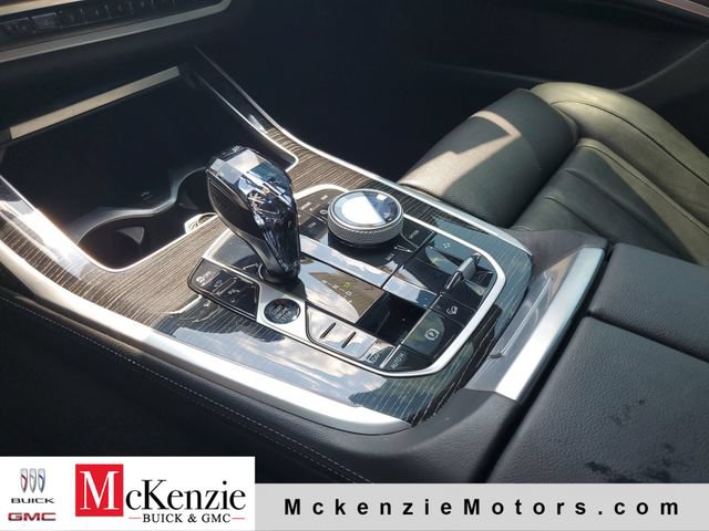 Used 2021 BMW X7 xDrive40i w/ M Sport Package AWD/4WD image 21