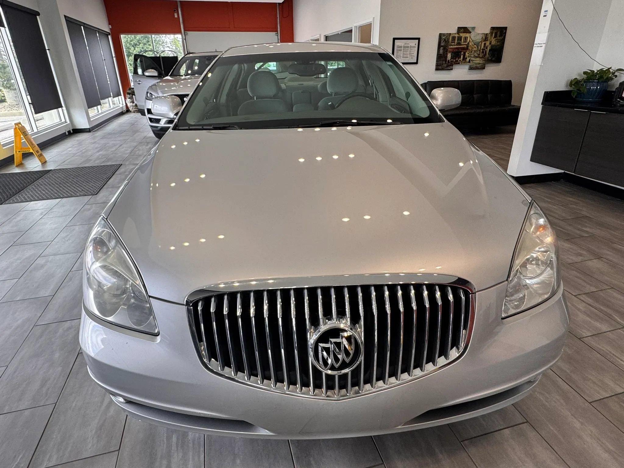 Used 2010 Buick Lucerne CX FWD image 4