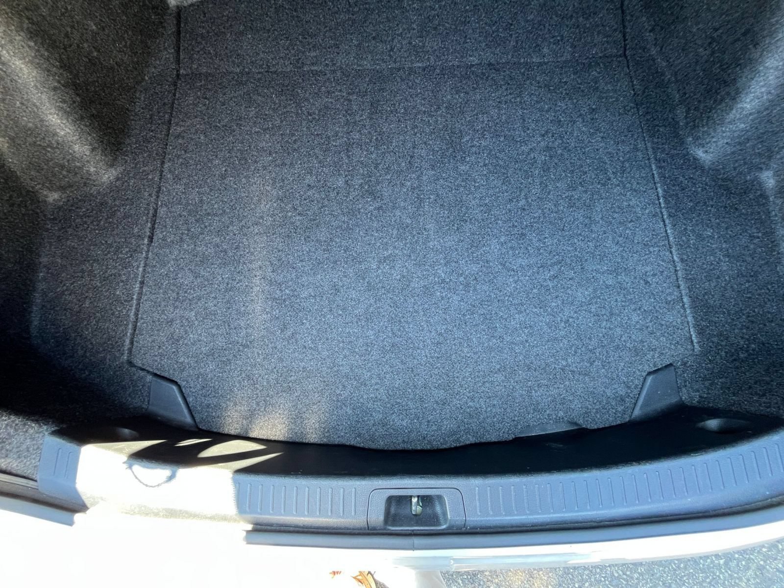 Used 2025 Toyota Corolla LE FWD image 31