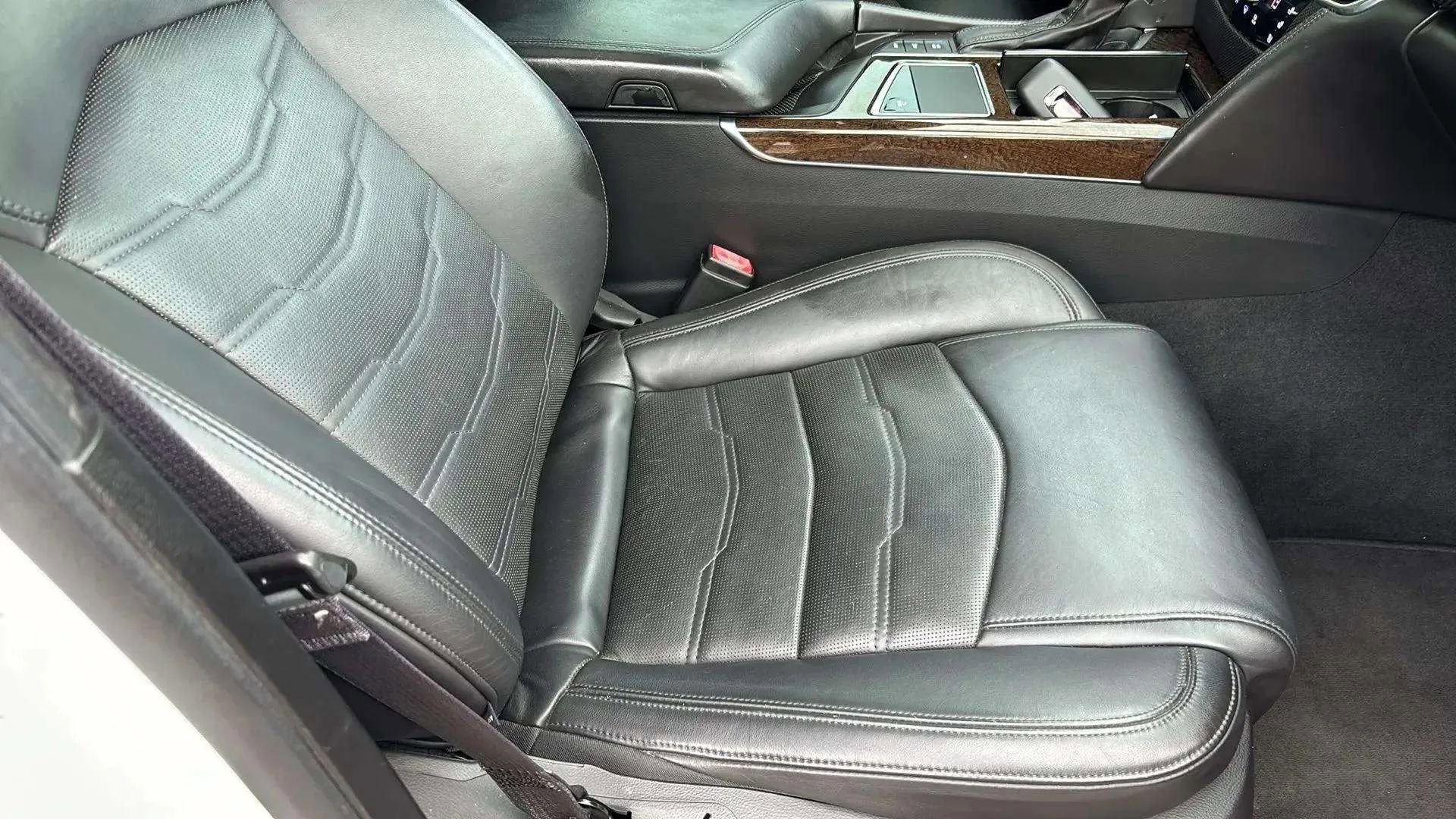 Used 2017 Cadillac CT6 Platinum image 32