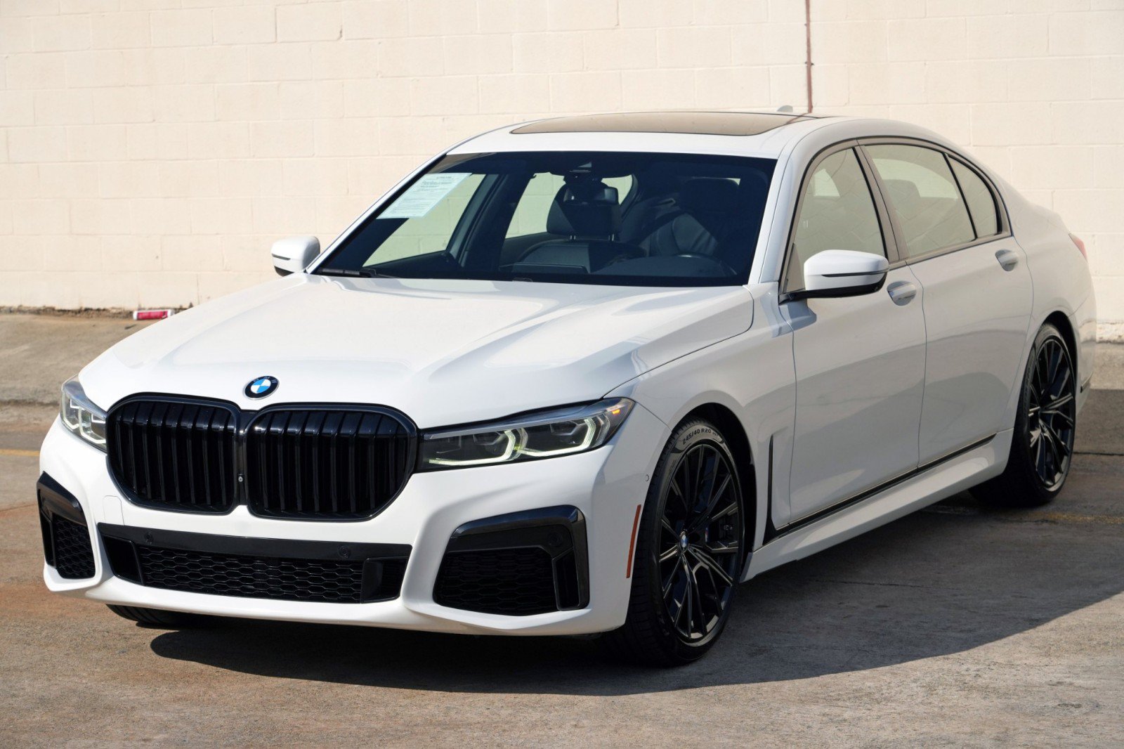 Used 2022 BMW 740i w/ M Sport Package RWD image 55
