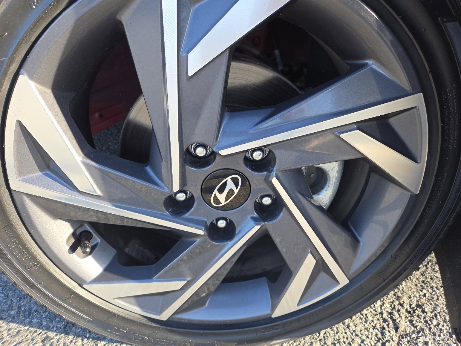 Used 2025 Hyundai Elantra SEL image 13