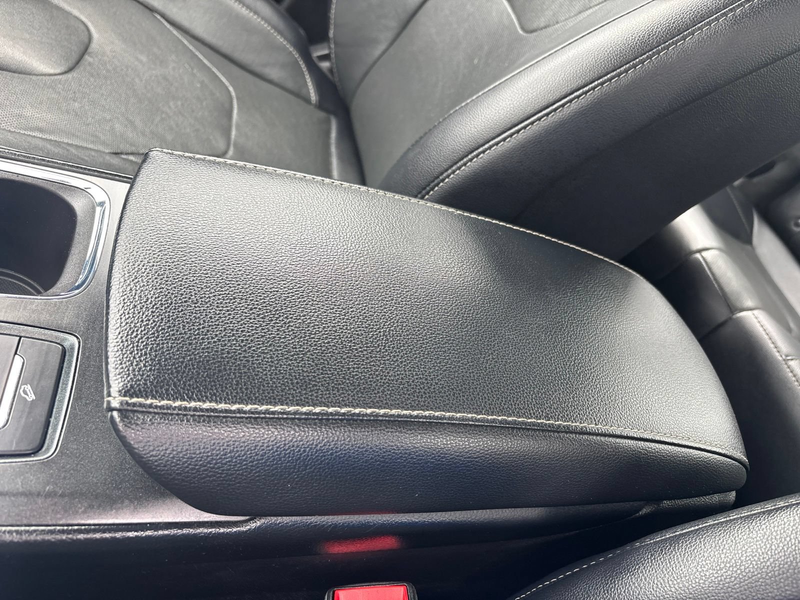 Used 2019 Ford Fusion Energi Titanium FWD image 24