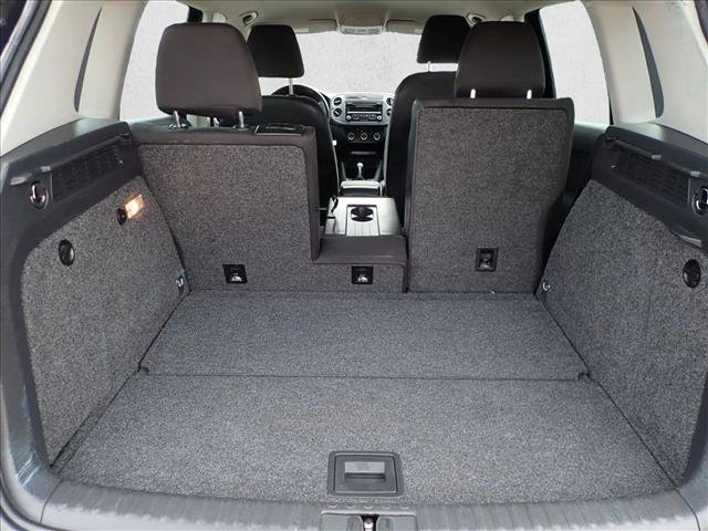 Used 2013 Volkswagen Tiguan S image 8