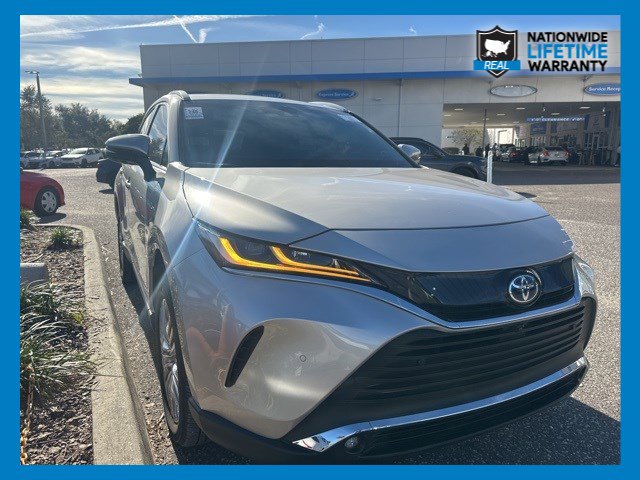 Used 2024 Toyota Venza Limited image 1