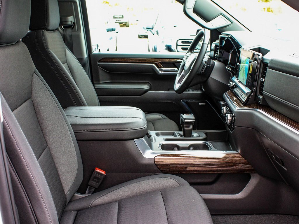 Used 2025 GMC Sierra 1500 Elevation w/ Preferred Package image 39