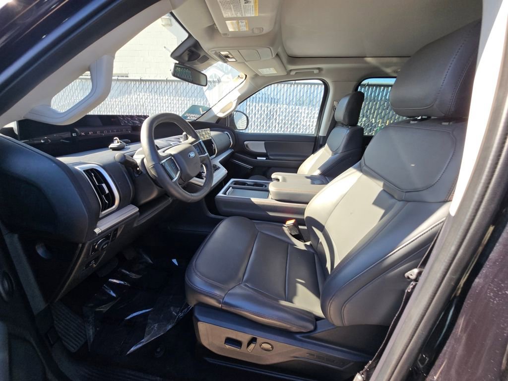 Used 2025 Ford Expedition Max Active image 8