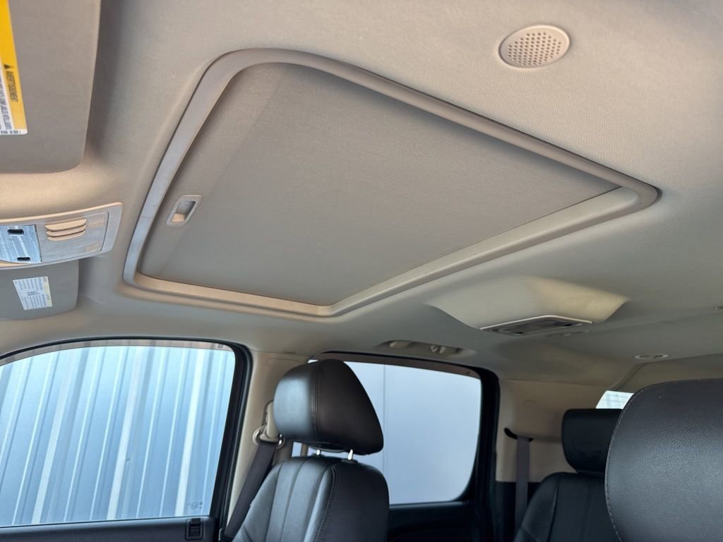 Used 2012 Chevrolet Suburban LT AWD/4WD image 27