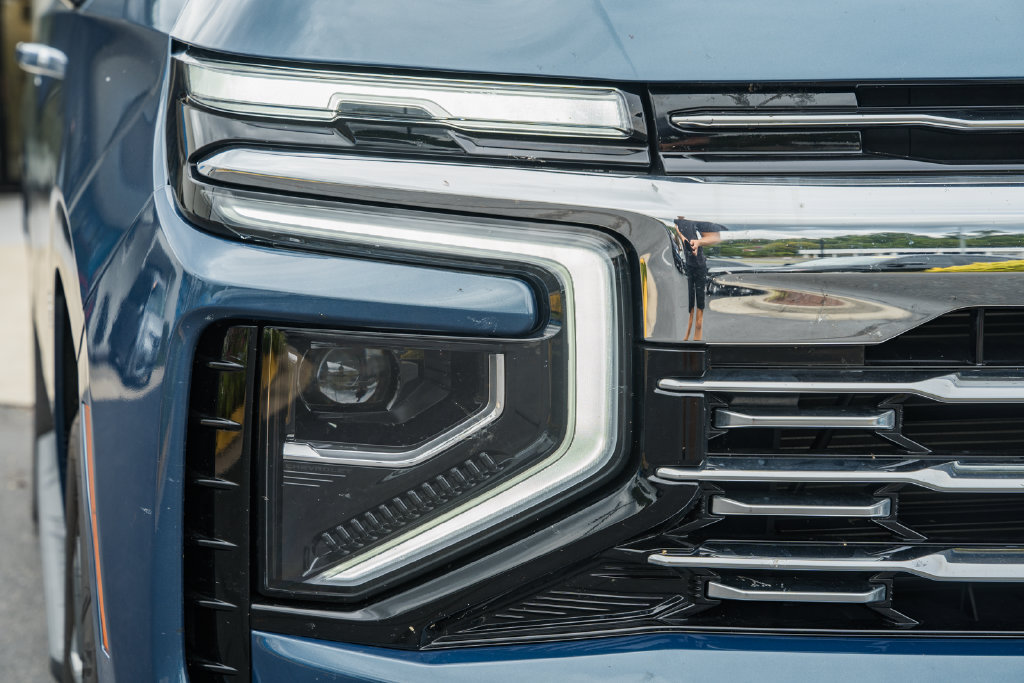 Used 2026 Chevrolet Tahoe Premier AWD/4WD image 13