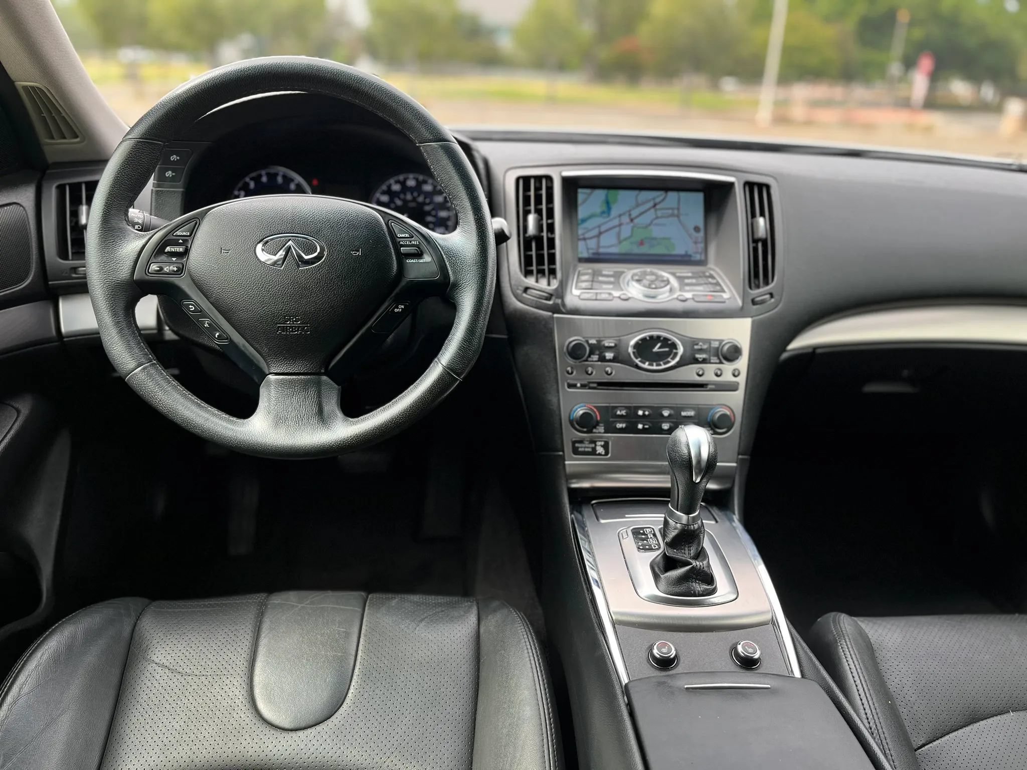 Used 2015 INFINITI Q40 w/ Navigation Package RWD image 13