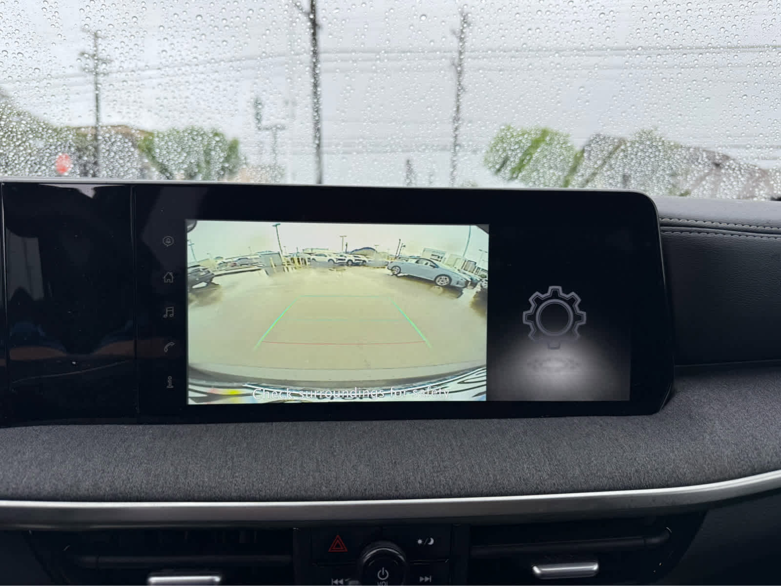 Used 2025 Nissan Kicks SV image 8