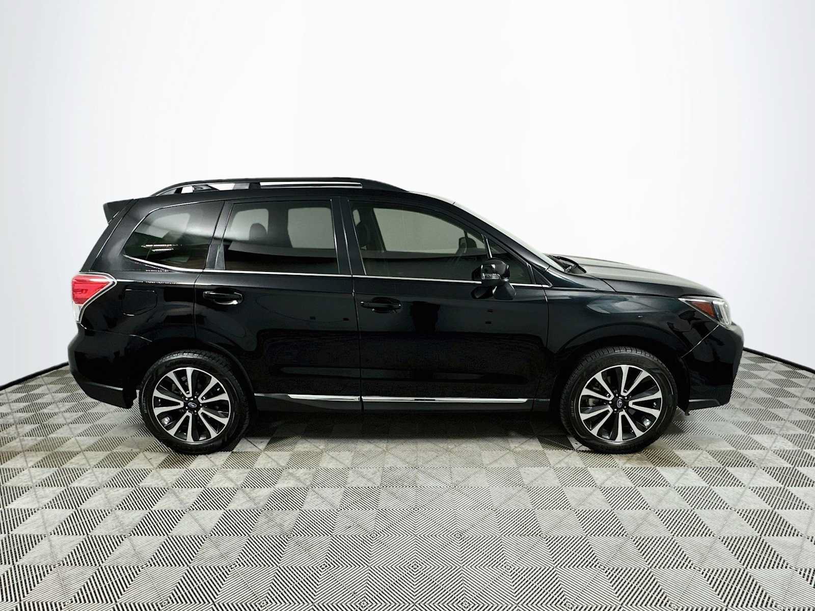 Used 2017 Subaru Forester 2.0XT Touring AWD/4WD image 8