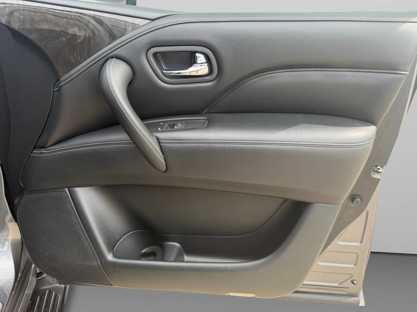 Used 2020 INFINITI QX80 Luxe w/ Proassist Package RWD image 35