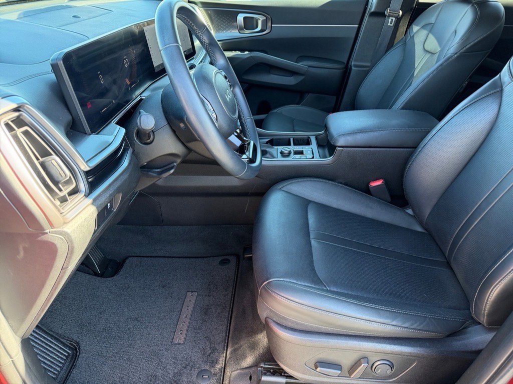Used 2024 Kia Sorento S w/ Panoramic Sunroof Package image 10