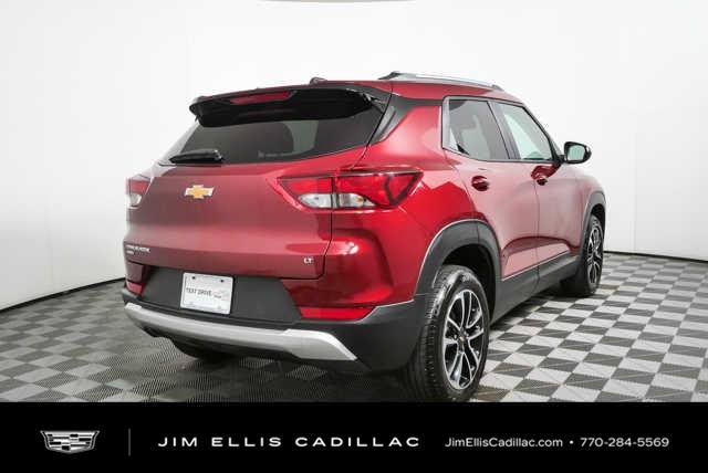 Used 2025 Chevrolet TrailBlazer LT AWD/4WD image 3