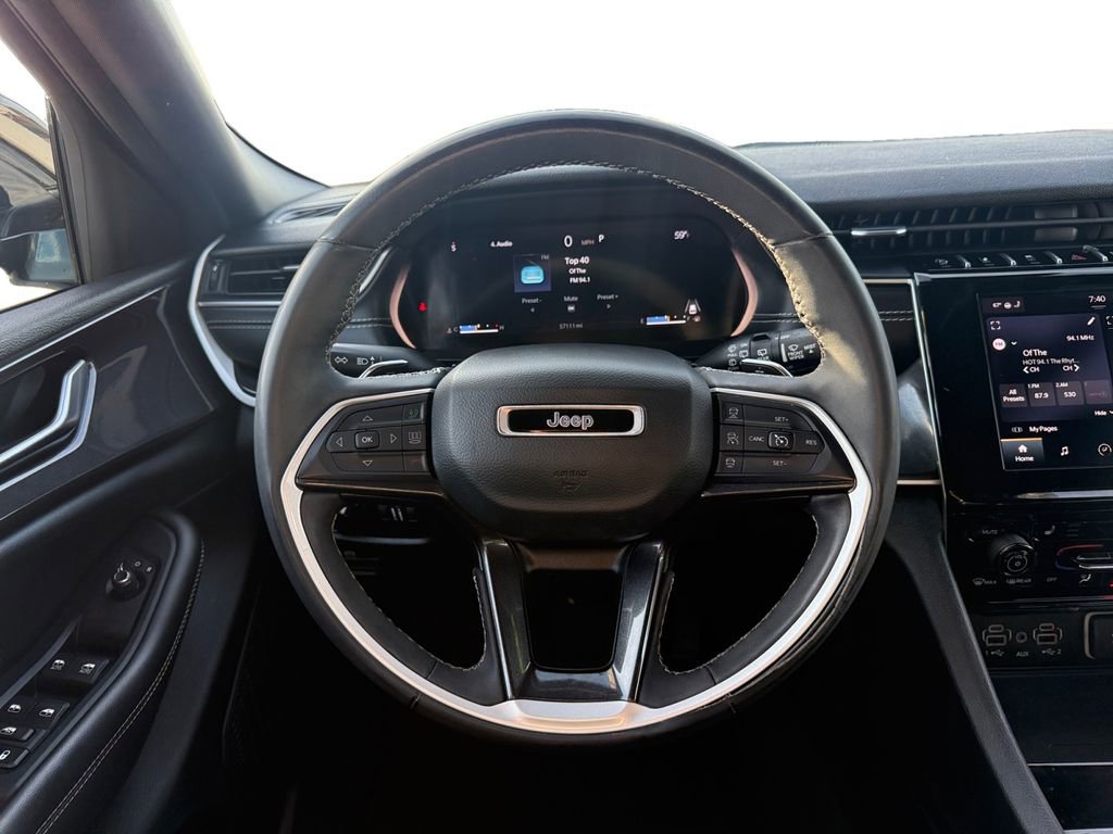 Used 2023 Jeep Grand Cherokee Altitude image 13