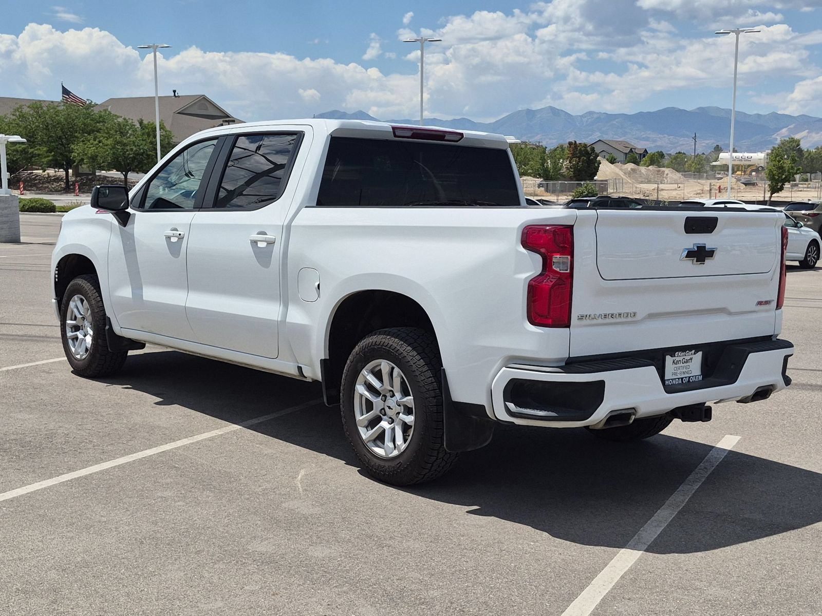 Used 2023 Chevrolet Silverado 1500 RST AWD/4WD image 5