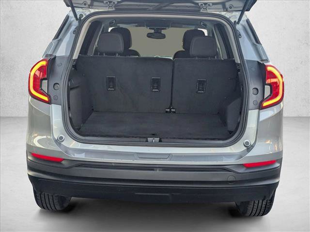 Used 2024 GMC Terrain SLE image 6