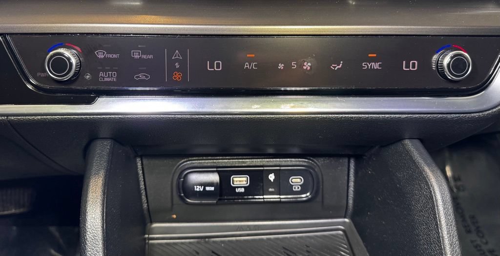 Used 2025 Kia Sportage EX AWD/4WD image 30