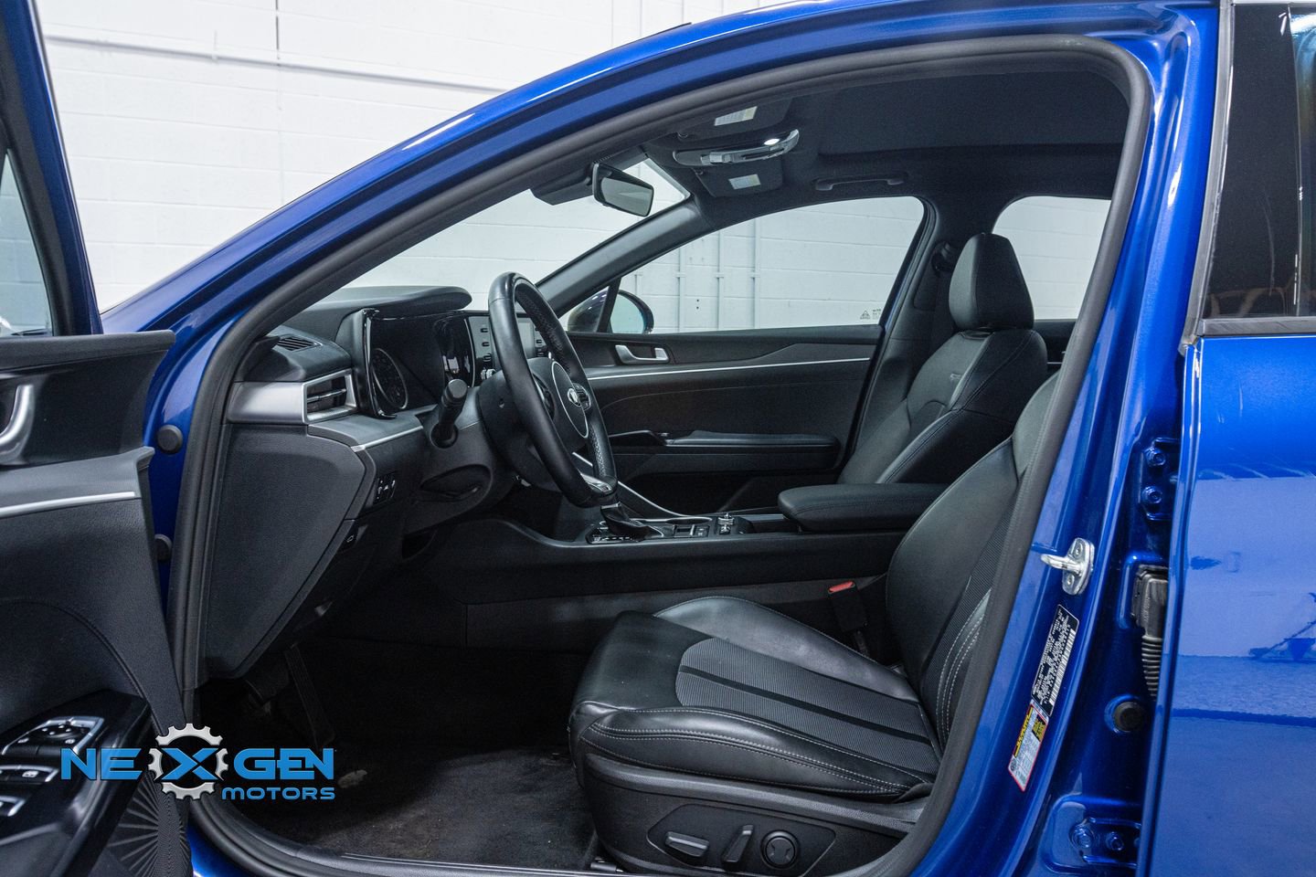 Used 2021 Kia K5 GT-Line AWD/4WD image 11