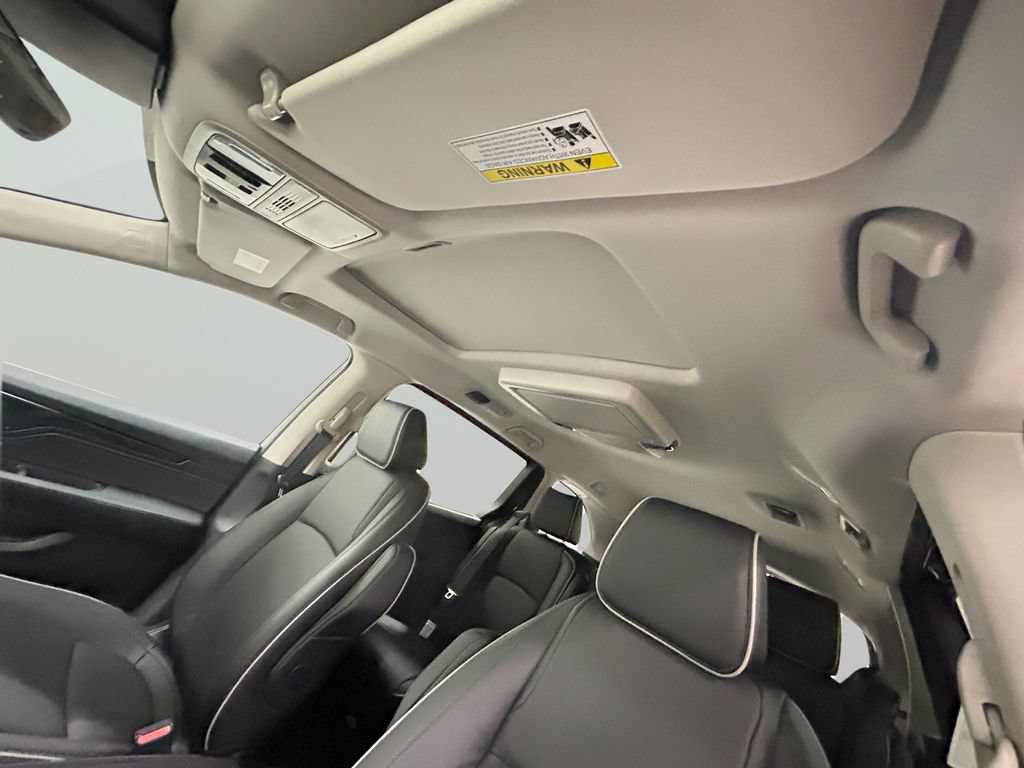 Used 2026 Honda Odyssey Touring image 22