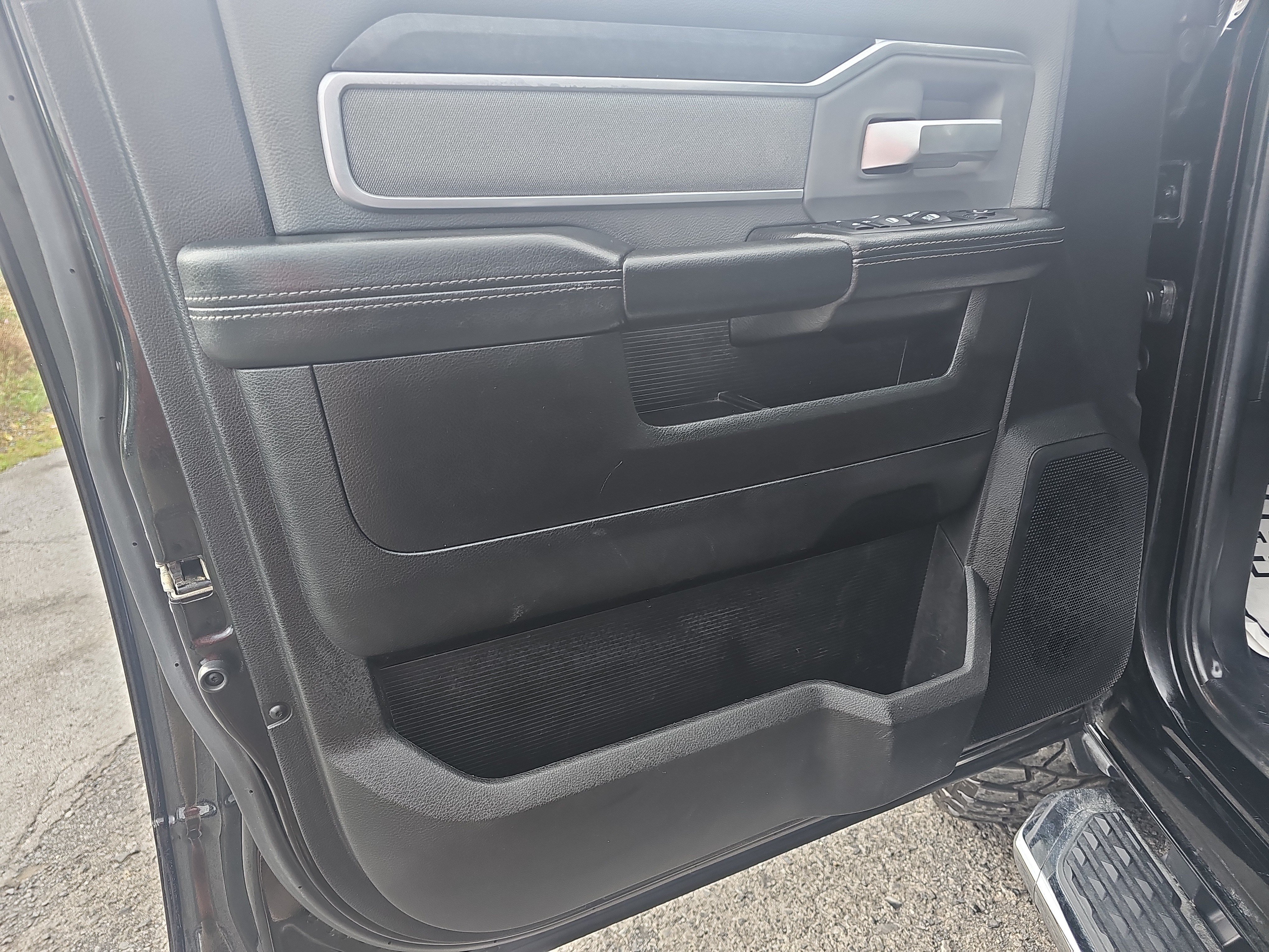 Used 2019 RAM 3500 Big Horn AWD/4WD image 15