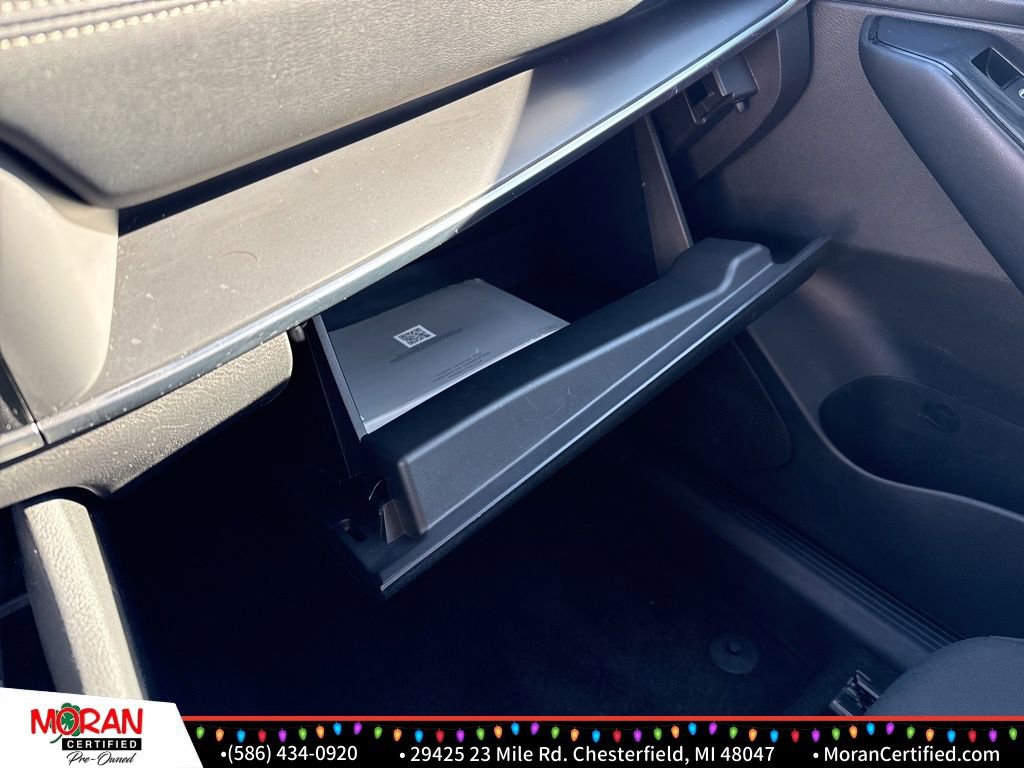 Used 2024 Nissan Rogue S image 18