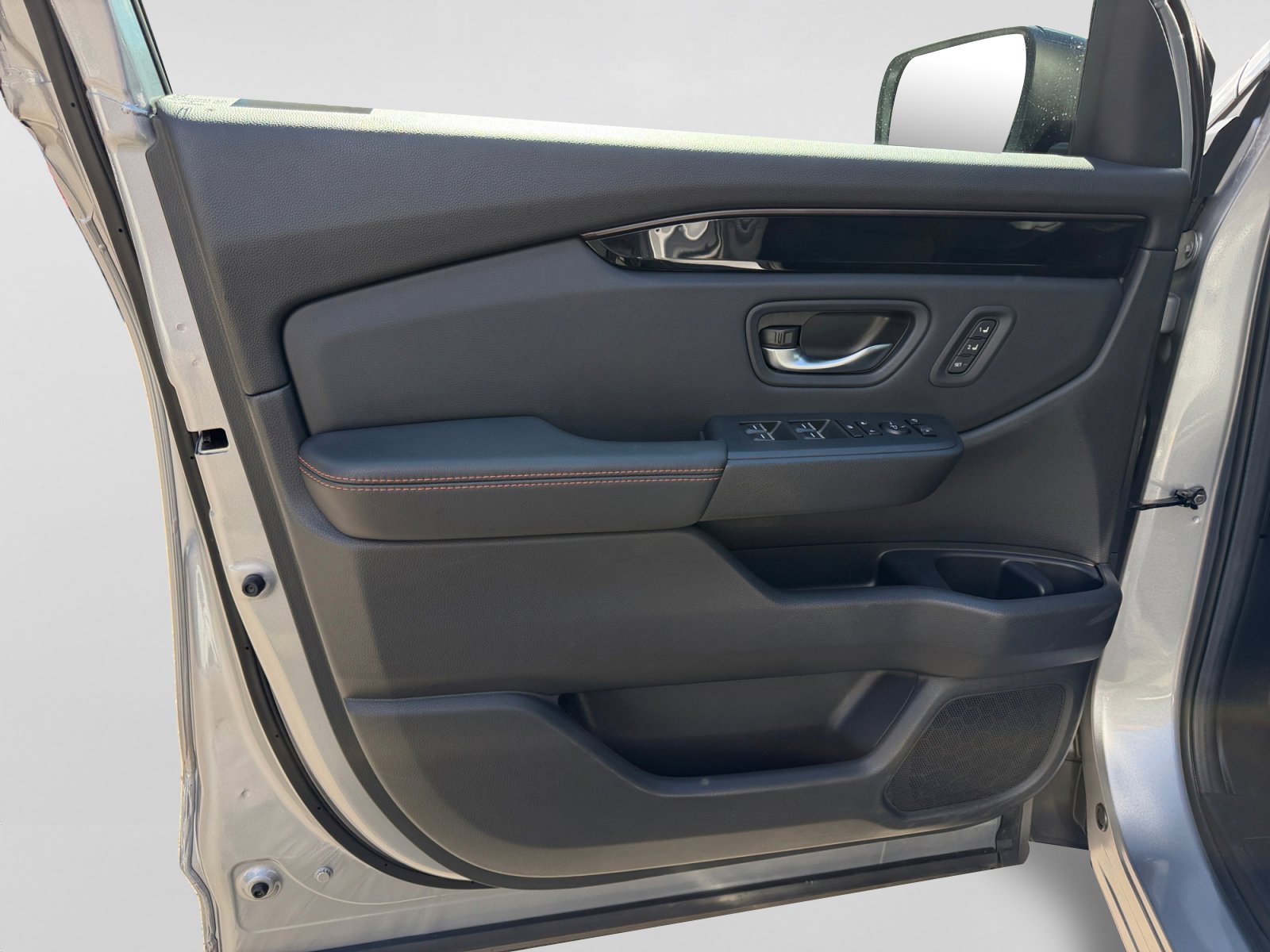 Used 2024 Honda Pilot TrailSport image 12