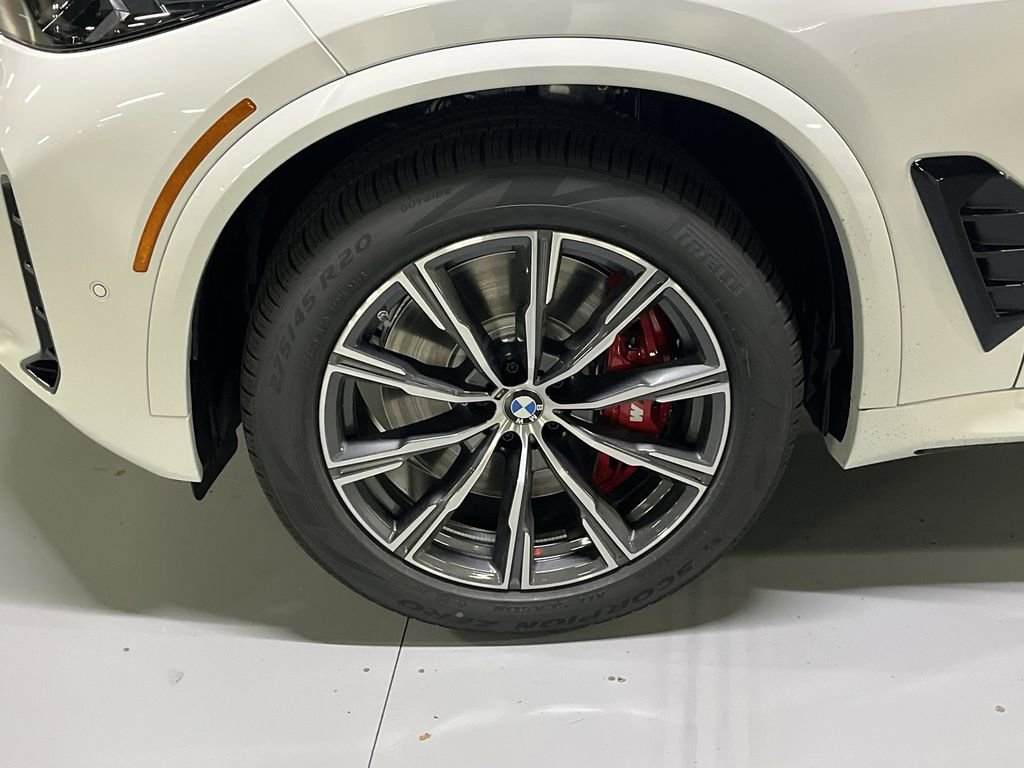 New 2026 BMW X5 M60i w/ Climate Comfort Package image 10