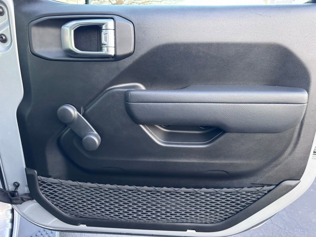 Used 2023 Jeep Wrangler Sport image 24