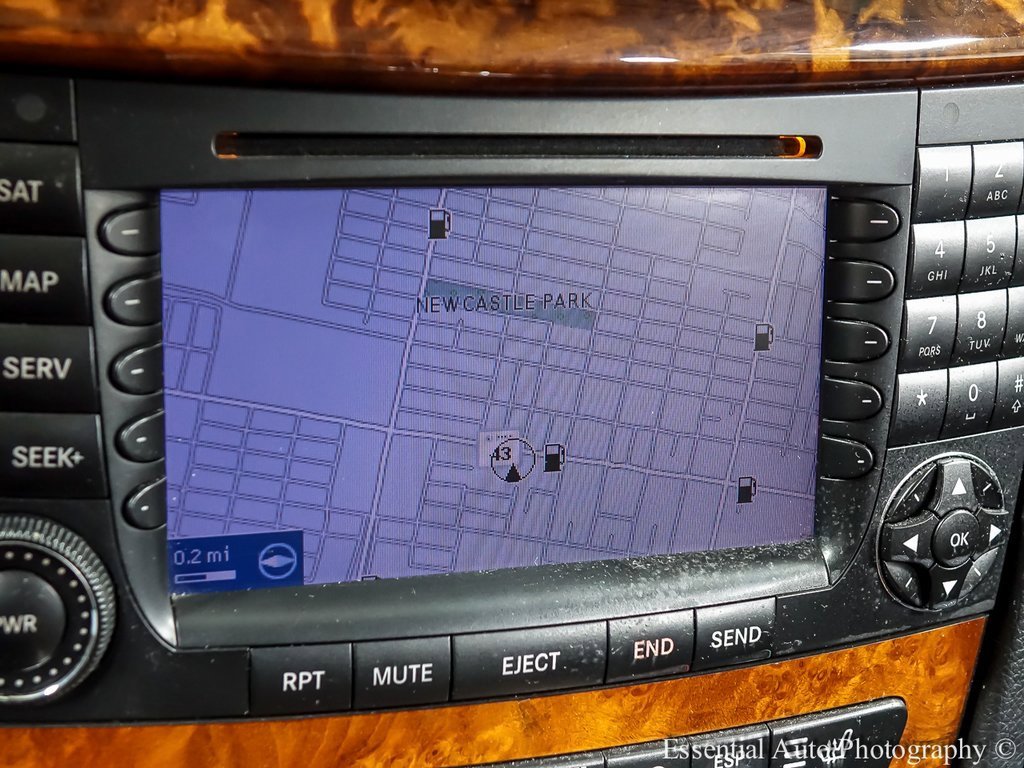 Used 2008 Mercedes-Benz E 350 4MATIC Sedan image 16