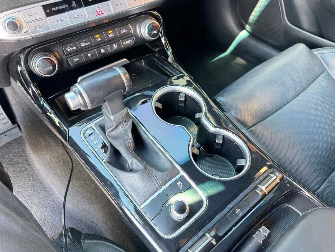 Used 2020 Kia Stinger GT-Line w/ Sun & Sound Package RWD image 20