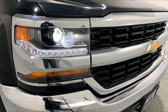 Used 2018 Chevrolet Silverado 1500 LT w/ True North Edition image 33