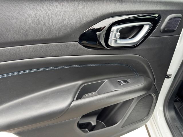 Certified 2025 Jeep Compass Limited w/ High Altitude Package image 18