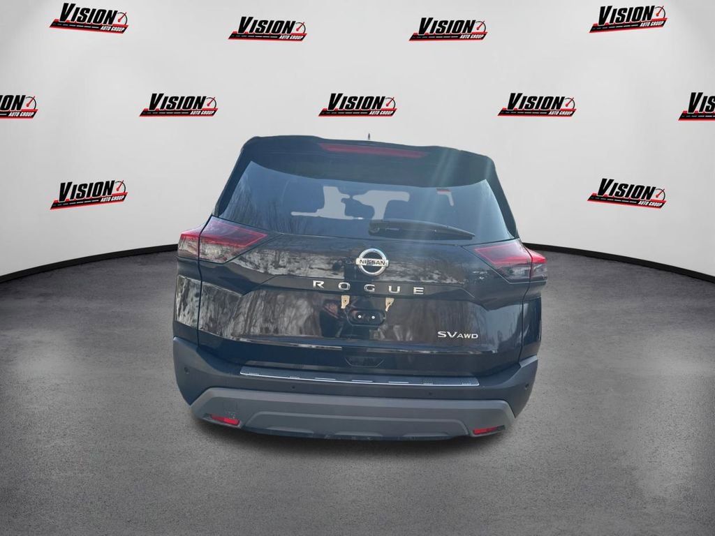 Used 2021 Nissan Rogue SV image 6