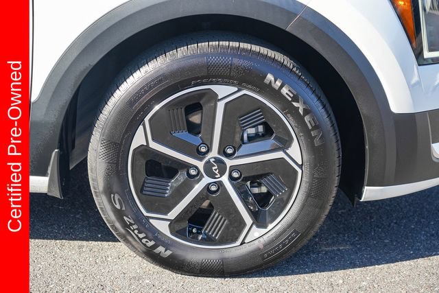 Certified 2025 Kia Niro EX FWD image 11
