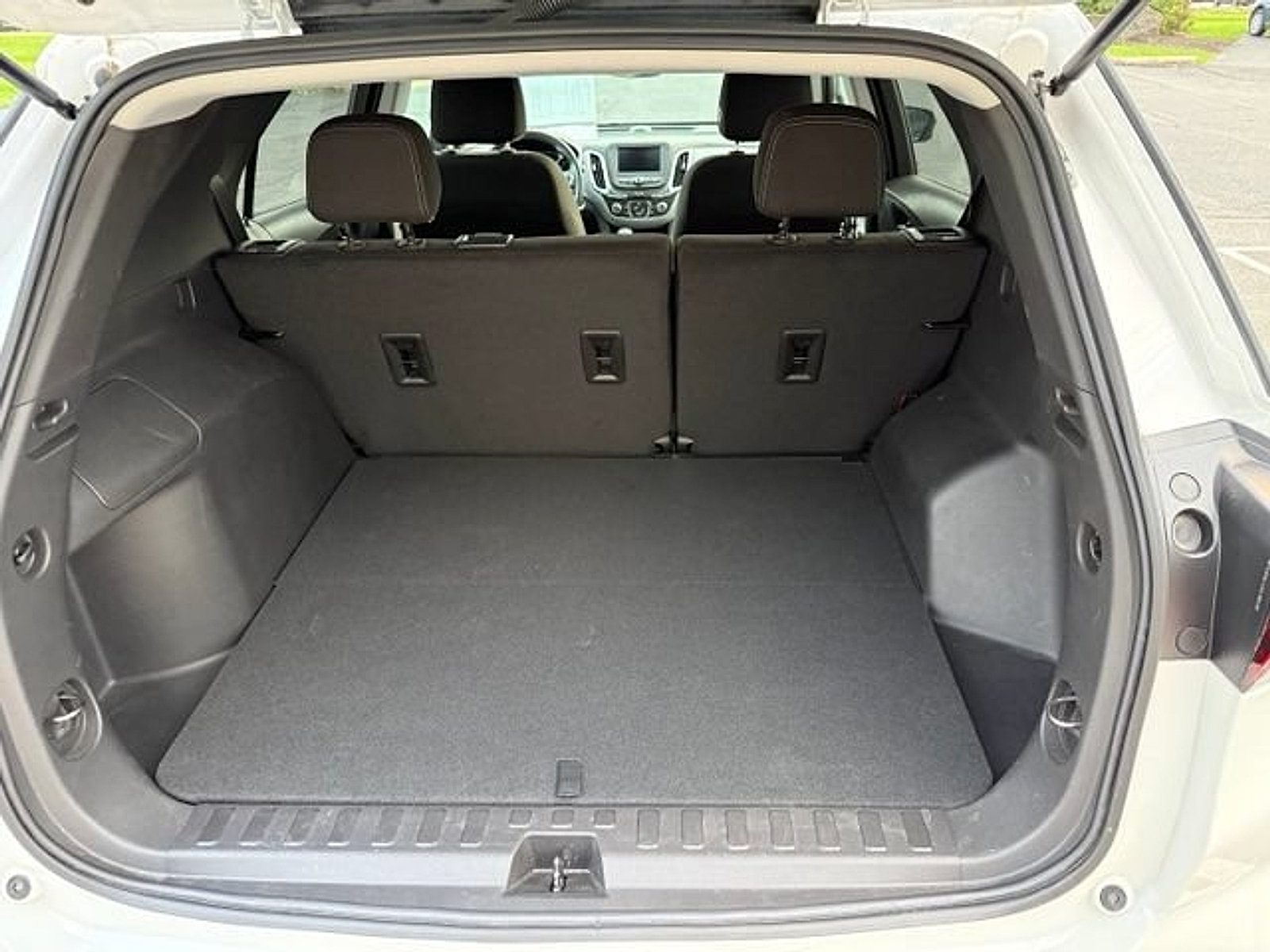 Certified 2024 Chevrolet Equinox LS w/ LS Convenience Package AWD/4WD image 12