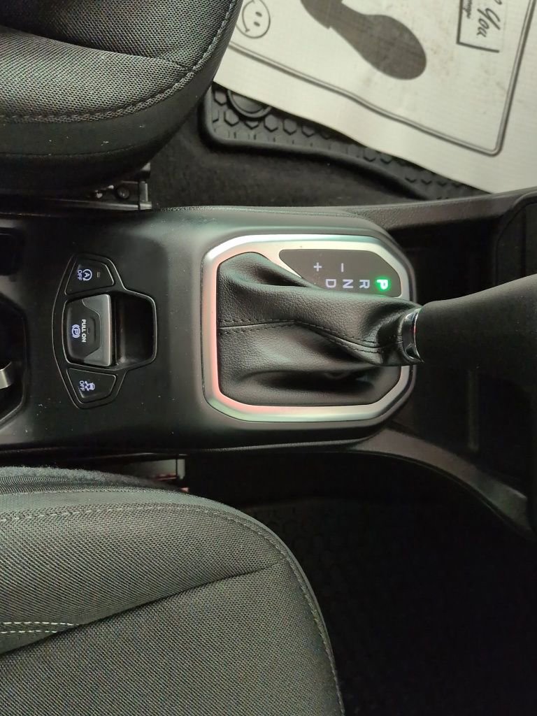 Certified 2023 Jeep Renegade Latitude w/ Sun/Sound Group image 19