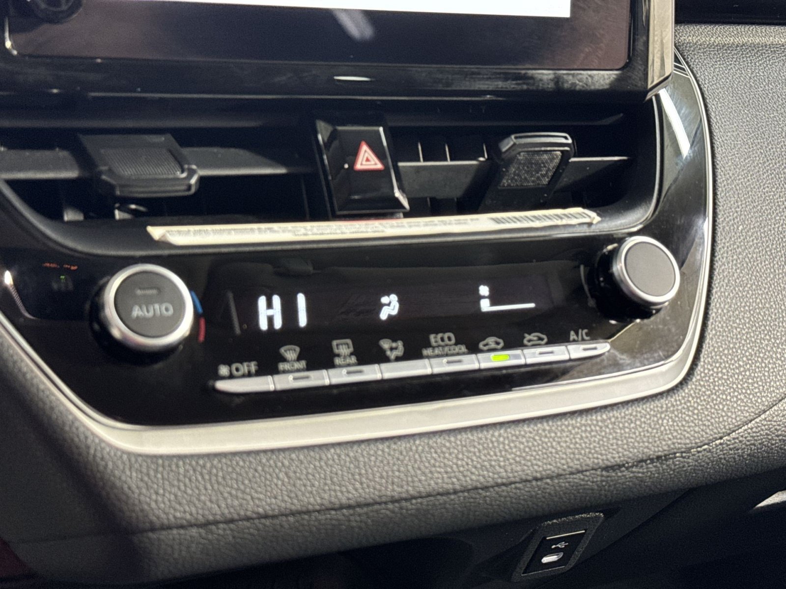 Used 2023 Toyota Corolla LE FWD image 33