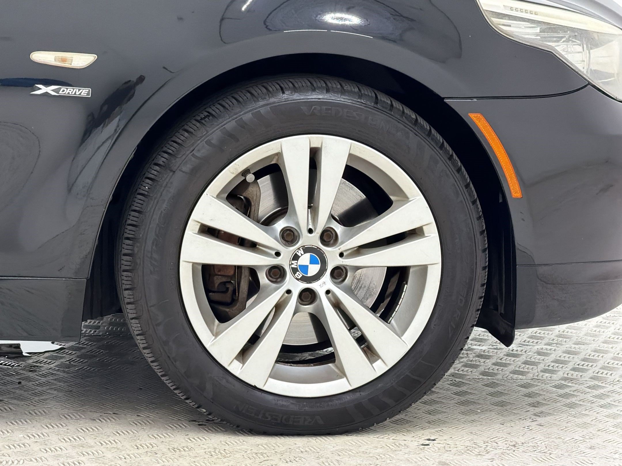Used 2009 BMW 528i xDrive Sedan AWD/4WD image 12