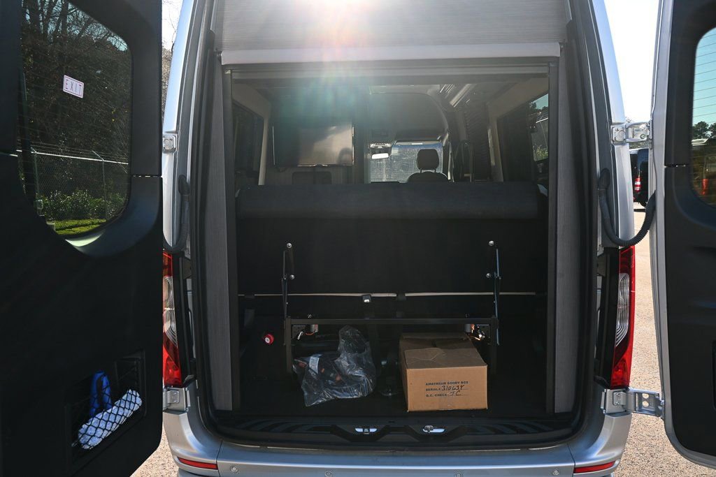 Used 2021 Mercedes-Benz Sprinter 2500 image 33
